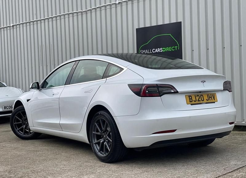 Used Tesla Model 3 Standard Range 239 kW (325 HP) 2020 White Sedan