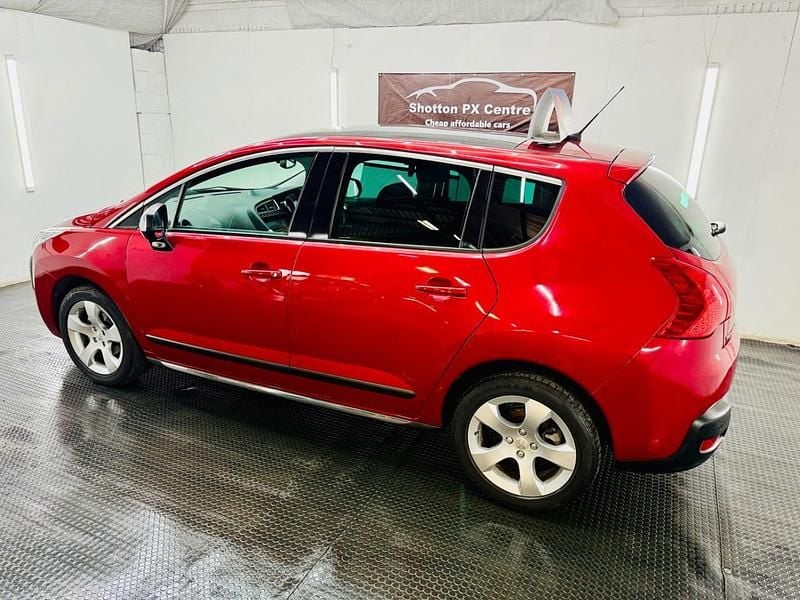 Used Peugeot 3008 112 HP (82 kW) 2011 Red Estate