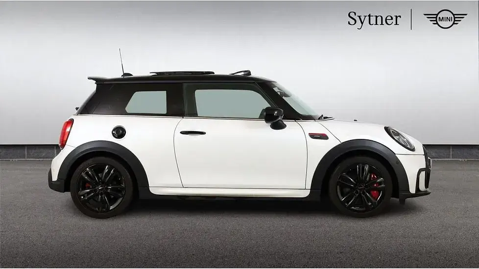 Used Mini John Cooper Works Hatch 228 HP (167 kW) 2023 White Hatchback