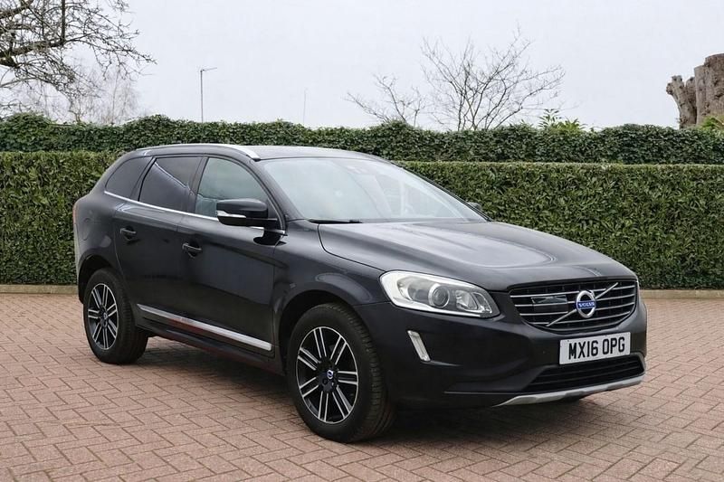 Used Volvo XC60 Momentum 2020 Black SUV
