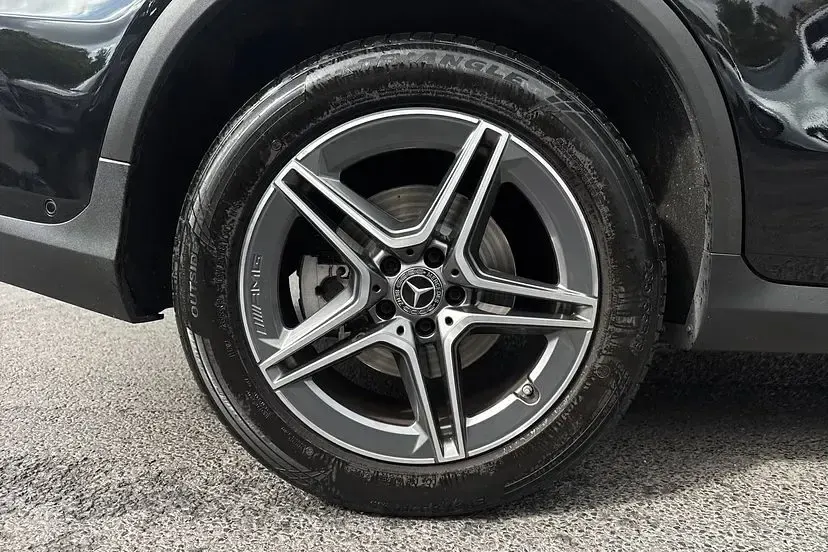 Used Mercedes GLC220 AMG line 191 HP (140 kW) 2020 Obsidian black SUV