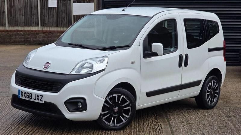 White Used 2018 Fiat Qubo Lounge MPV | £6,299 (Fair price) - Image 1/4