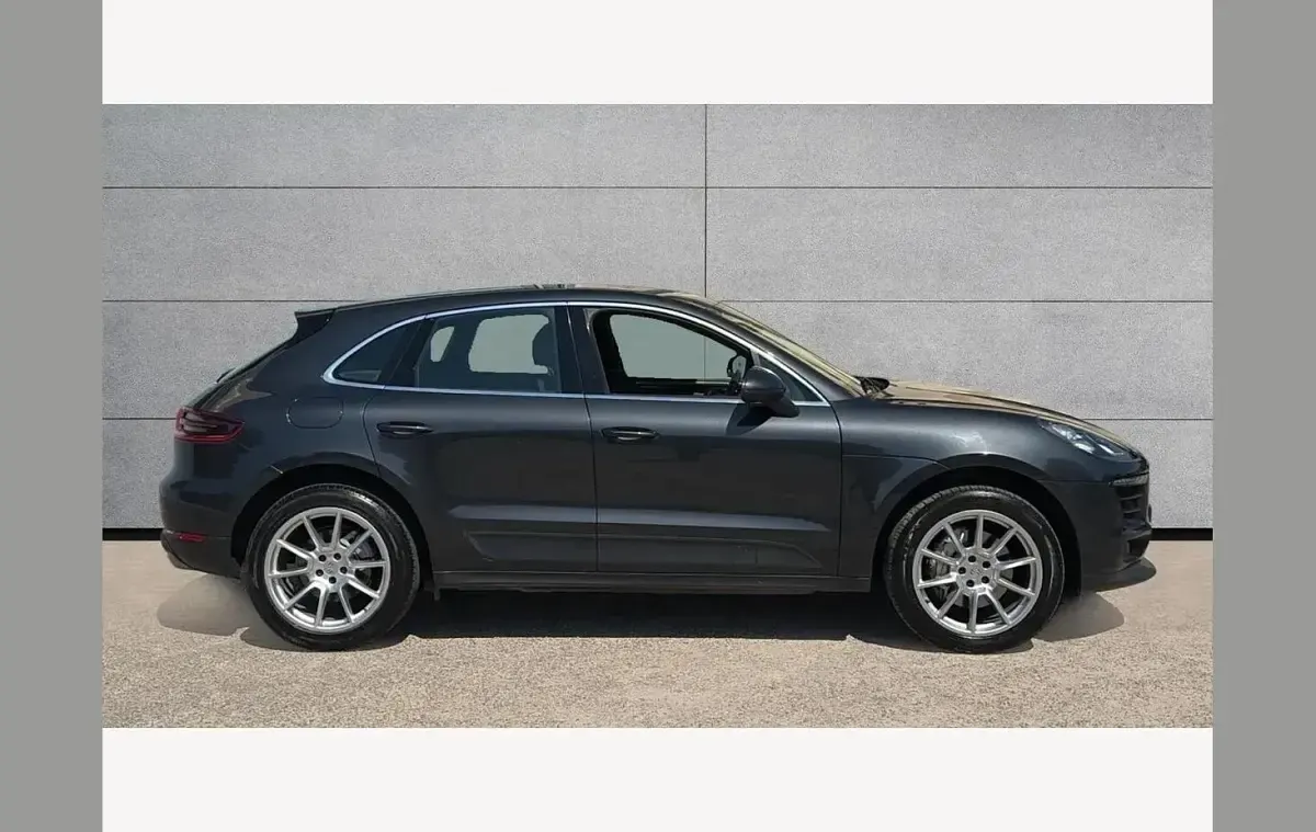 Used Porsche Macan 254 HP (186 kW) 2017 Grey SUV