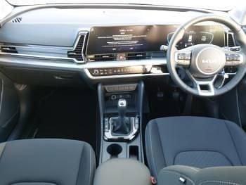 New Kia Sportage 157 HP (115 kW) 2025 Premium paint  fusion white SUV