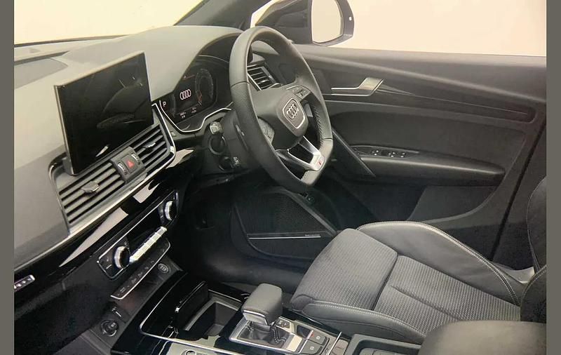 Used Audi Q5 Sportback Black Edition 200 HP (147 kW) 2024 Grey SUV