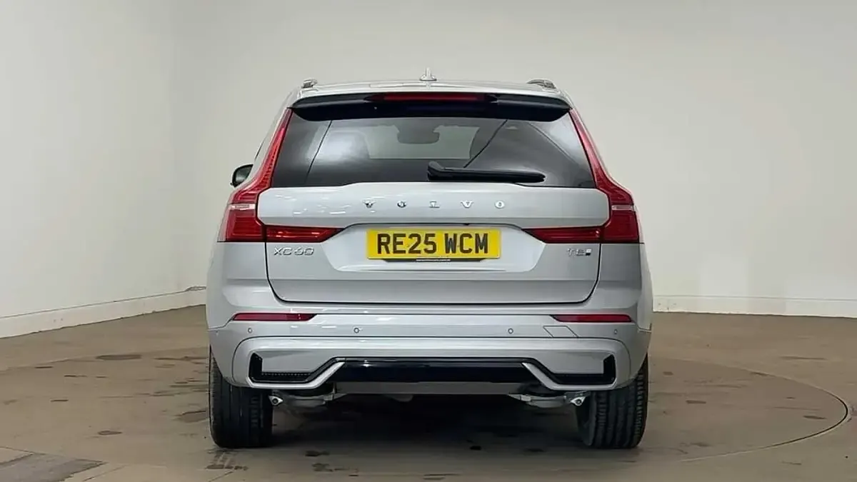 Used Volvo XC60 Ultra 449 HP (330 kW) 2025 Silver SUV