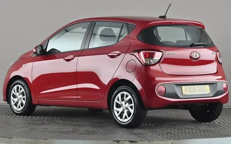 Used Hyundai i10 SE 88 HP (64 kW) 2019 Red Hatchback