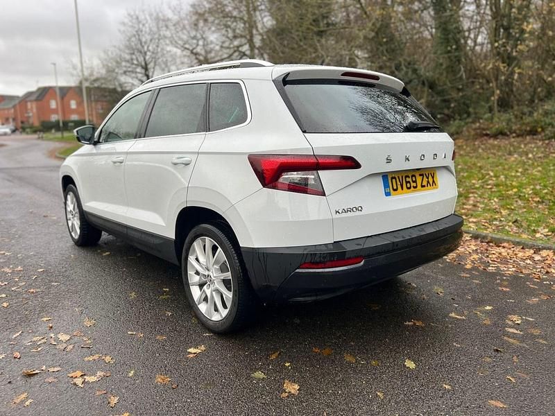 Used Skoda Karoq SE L 115 HP (84 kW) 2019 White SUV