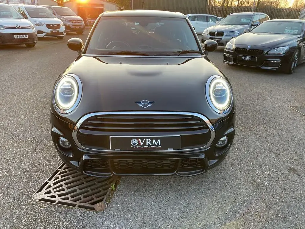 Used Mini Cooper Hatch 136 HP (100 kW) 2019 Black Hatchback