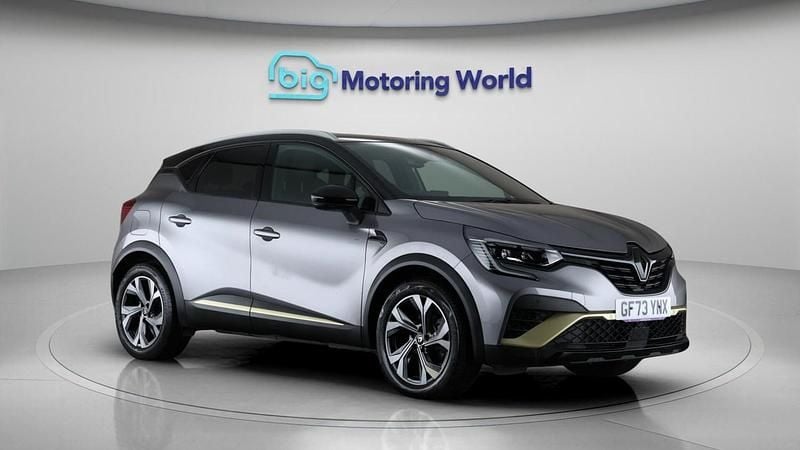 Grey Used 2023 Renault Captur Engineered SUV | £17,500 (Fair price) - Image 1/4
