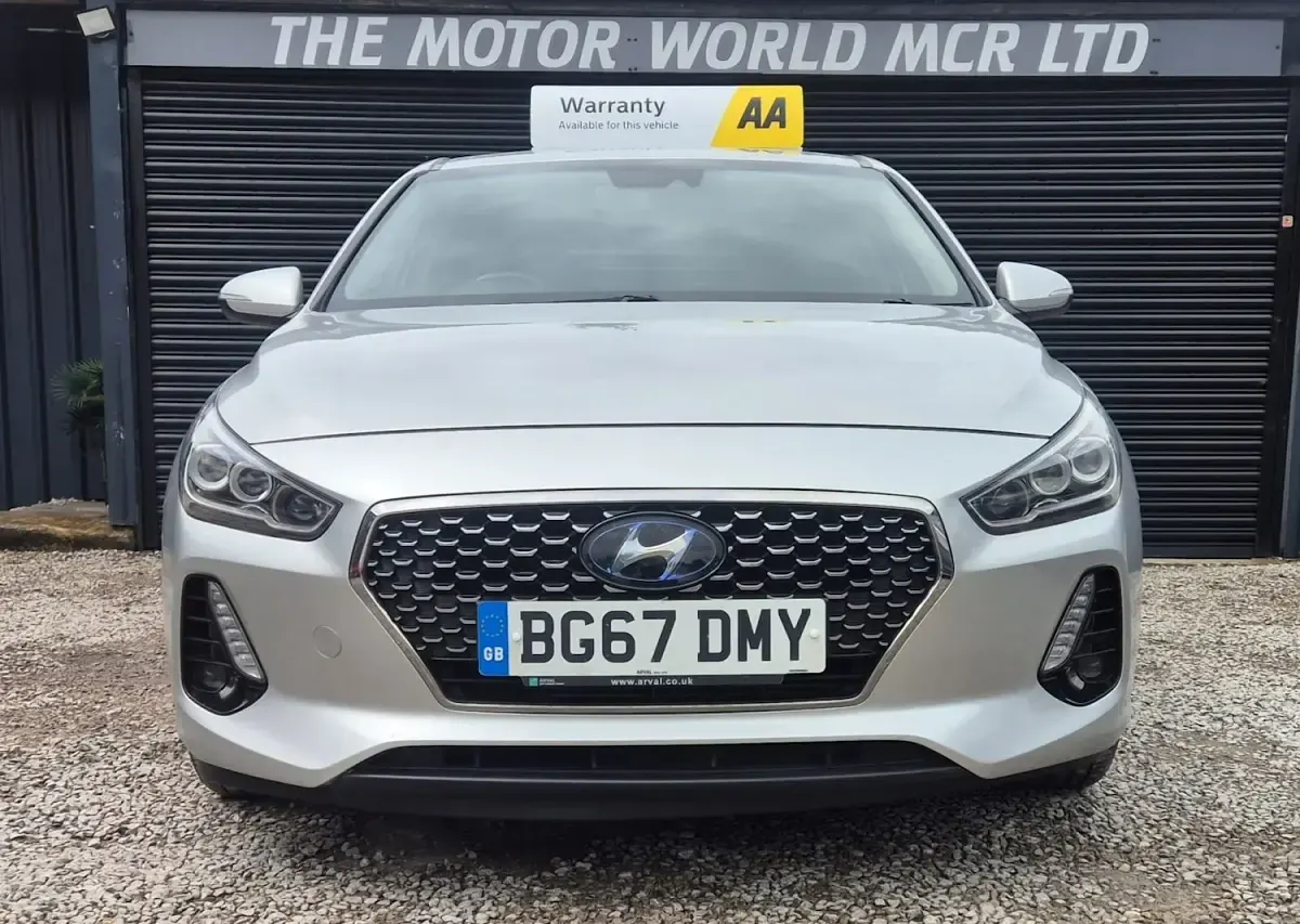 Used Hyundai i30 SE 110 HP (80 kW) 2017 Silver Hatchback