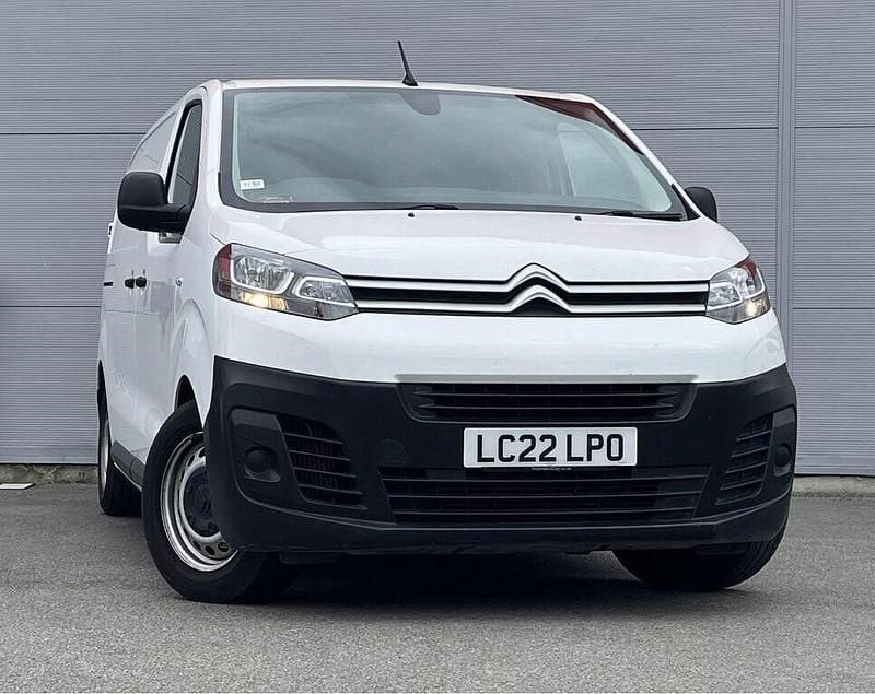 White Used 2022 Citroën Dispatch MPV | £13,450 (Good price) - Image 1/4