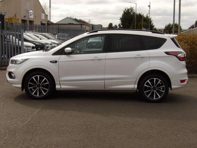 Second-hand Ford Kuga ST-Line 120 CP (88 kW) 2018 Alb SUV