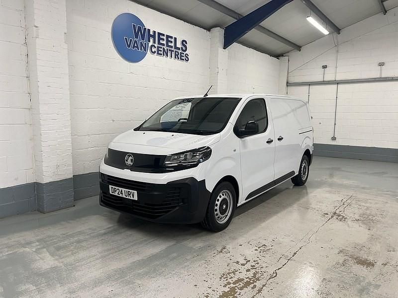 Used Vauxhall Vivaro S 120 HP (88 kW) 2024 White MPV
