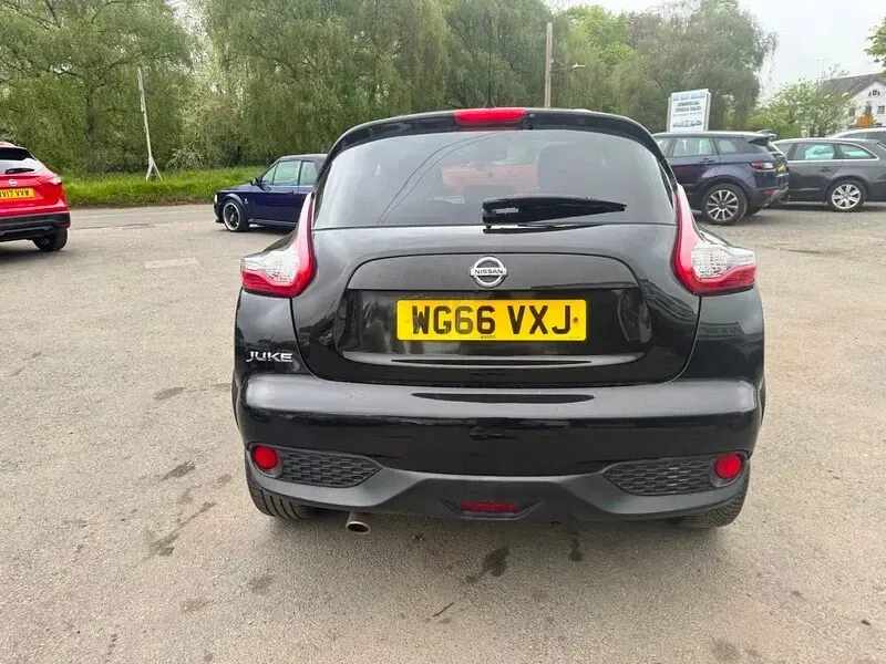 Used Nissan Juke Tekna 110 HP (80 kW) 2016 Black SUV