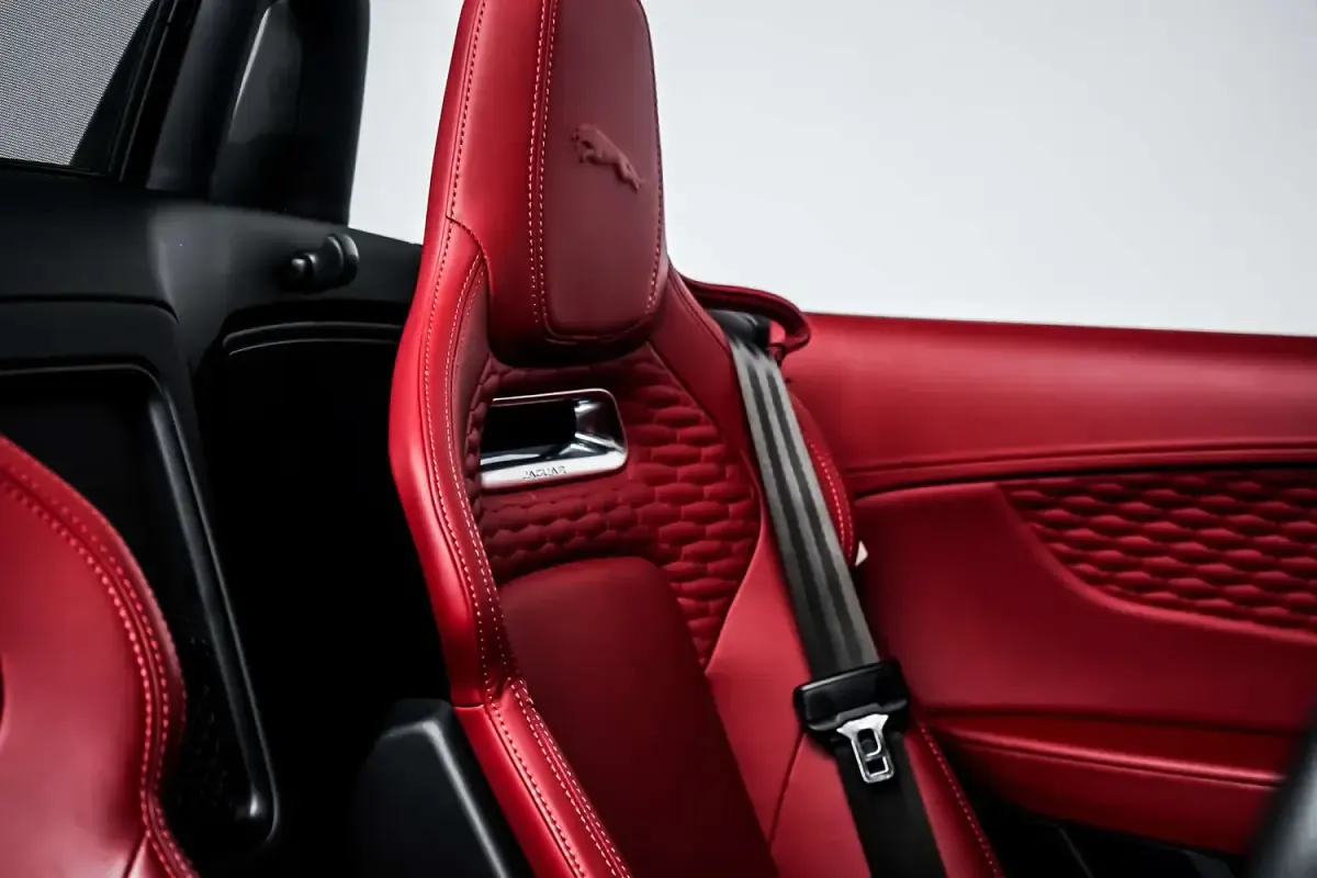 Used Jaguar F-Type R-Dynamic 300 HP (220 kW) 2022 Black Cabriolet