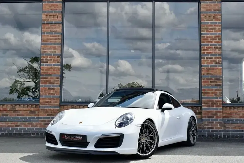 Used Porsche 911 Carrera 370 HP (272 kW) 2016 White Coupe