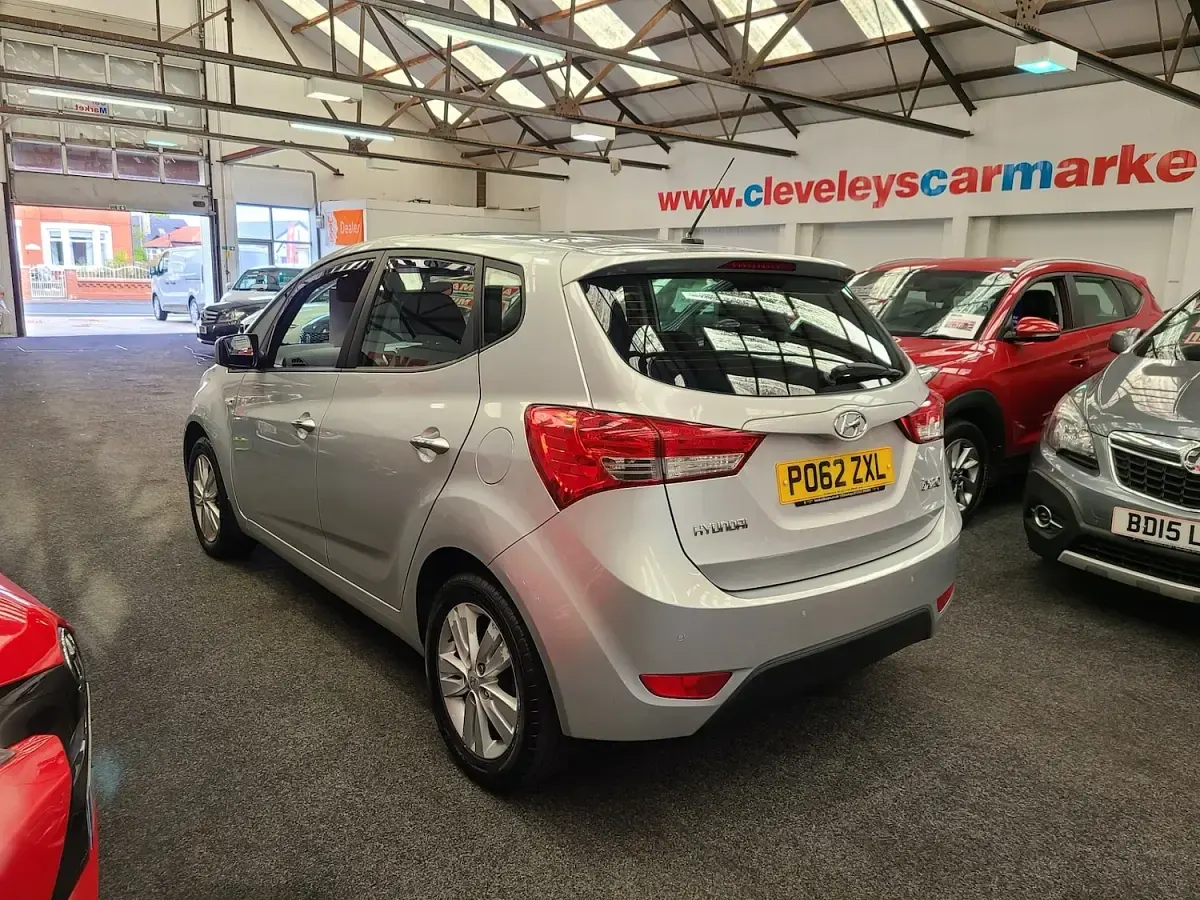 Used Hyundai ix20 Active 125 HP (91 kW) 2012 Silver Hatchback