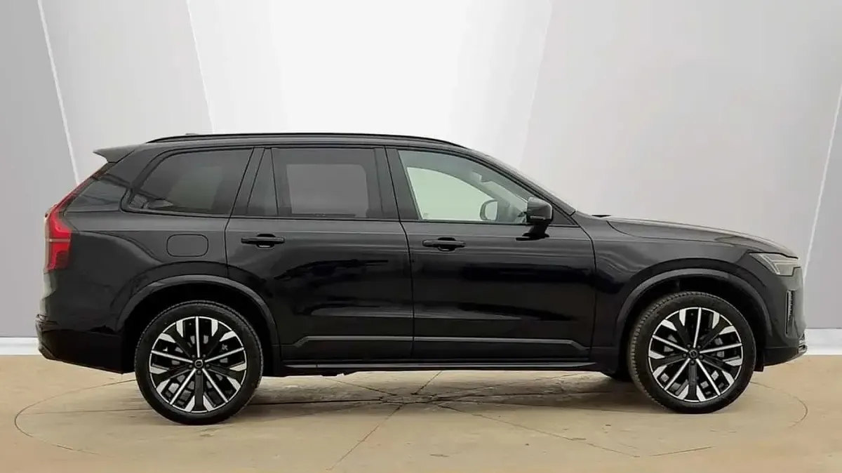 Used Volvo XC90 Ultra 455 HP (334 kW) 2025 Black SUV