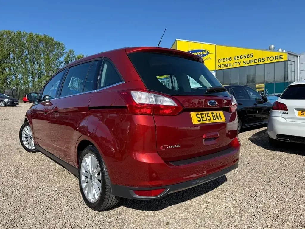 Usado Ford Grand C-Max Titanium 120 HP (88 kW) 2015 Vermelho Monovolume