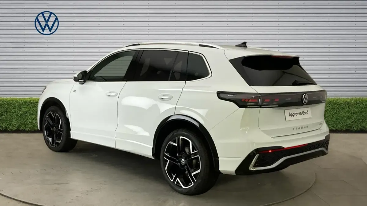 New VW Tiguan R-line 150 HP (110 kW) 2025 White SUV