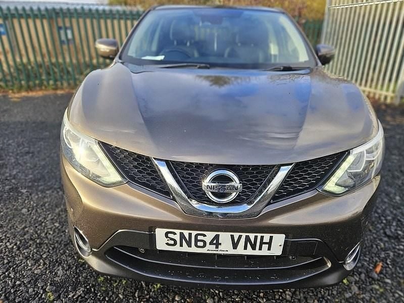 Used Nissan Qashqai Acenta Premium 110 HP (80 kW) 2014 Beige SUV