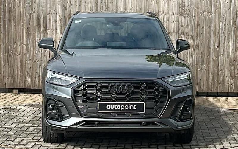 Used 2025 Audi Q5 Comfort SUV | £41,699 (Good price) - Image 1/4