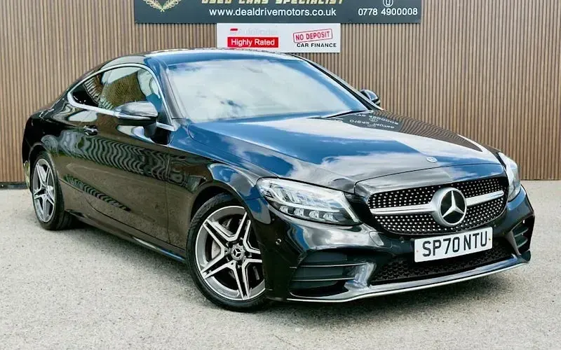 Usado Mercedes C300 AMG line 245 HP (180 kW) 2020 Coupé