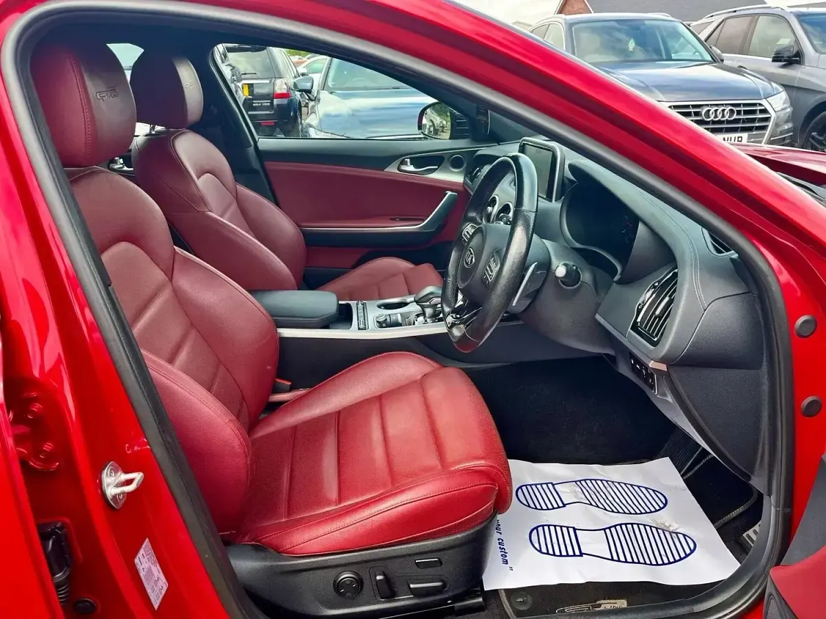 Used Kia Stinger GT-Line 200 HP (147 kW) 2018 Red Hatchback