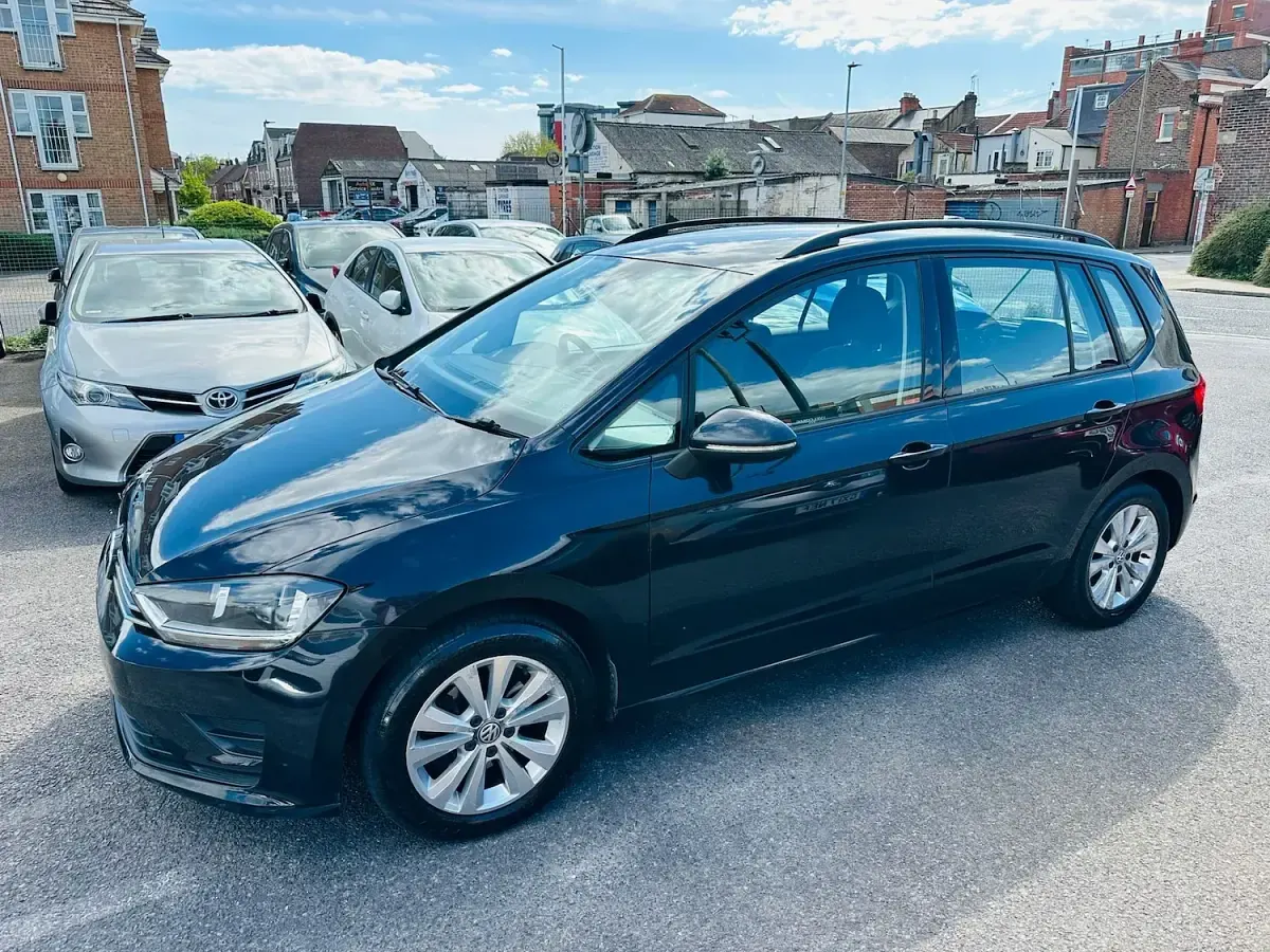 Used VW Golf Sportsvan SE 110 HP (80 kW) 2016 Black MPV