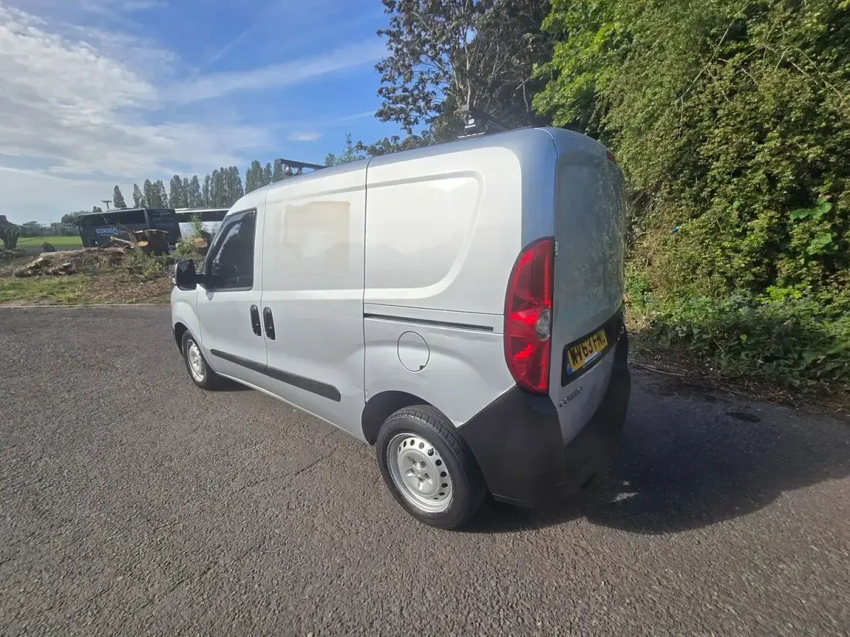 Used Vauxhall Combo 2013 Silver MPV