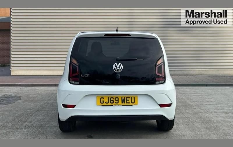 Used VW up! move up! 60 HP (44 kW) 2019 Pure white black Hatchback
