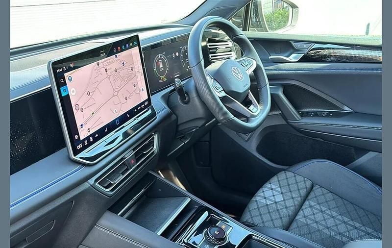 Used VW Tiguan R-line 272 HP (200 kW) 2025 Black SUV