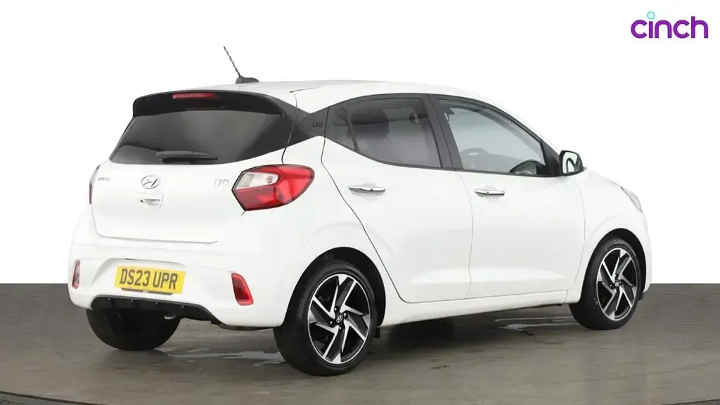 Used Hyundai i10 Premium 2023 White Hatchback