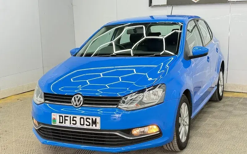 Begagnad VW Polo SE 90 HK (66 kW) 2015 Halvkombi