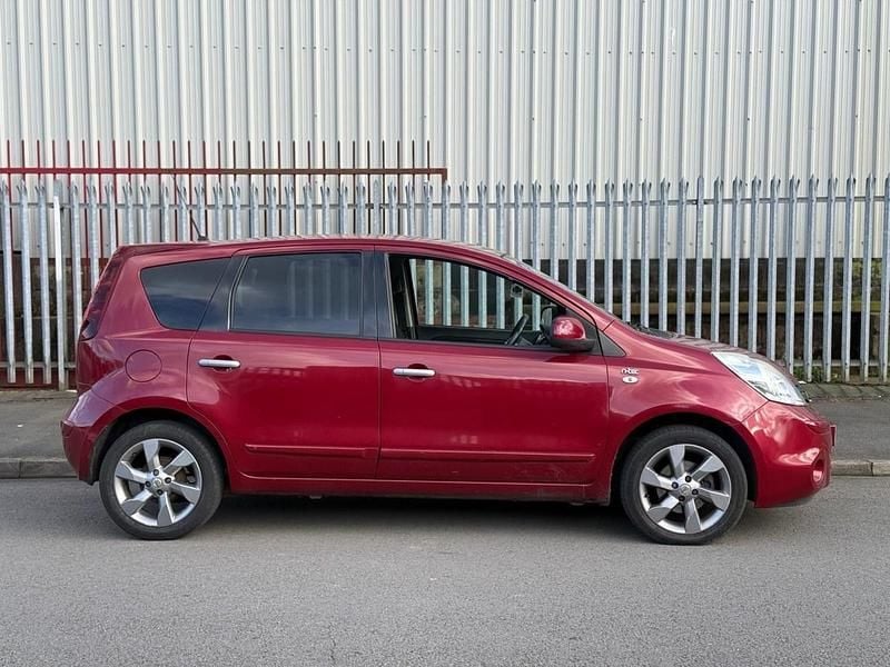 Used Nissan Note N-TEC 88 HP (64 kW) 2011 Red Hatchback