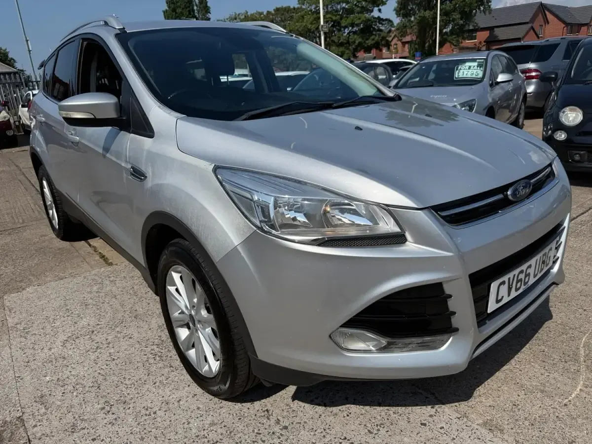 Used Ford Kuga Titanium 150 HP (110 kW) 2016 Silver SUV