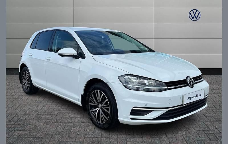 White Used 2017 VW Golf VII SE Hatchback | £12,990 (Fair price) - Image 1/4
