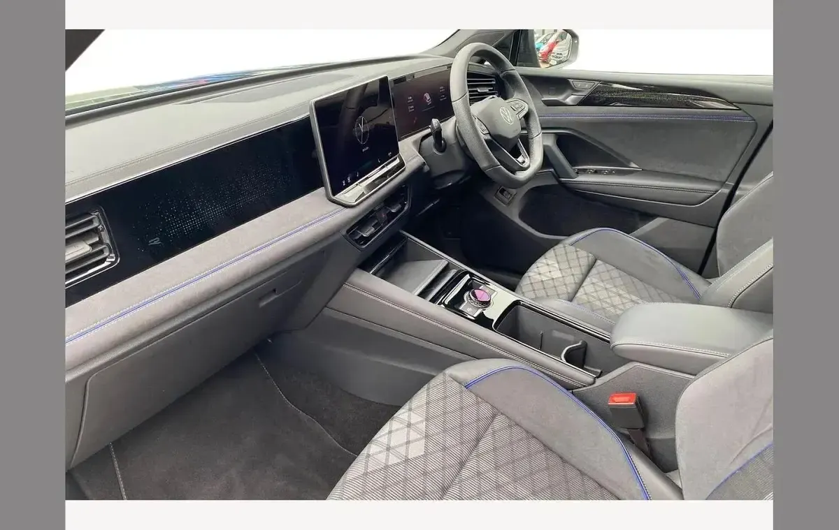 Used VW Tiguan R-line 150 HP (110 kW) 2026 Green SUV