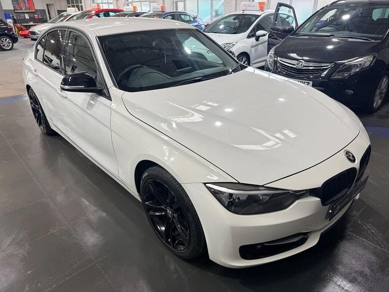 Begagnad BMW 320 Sport Line 2012 Vit Sedan