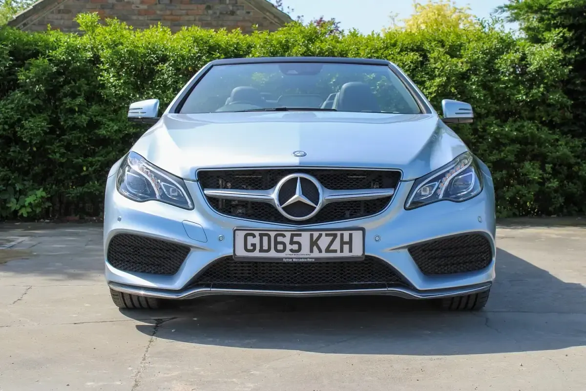 Used Mercedes E220 AMG line 177 HP (130 kW) 2015 Silver Cabriolet