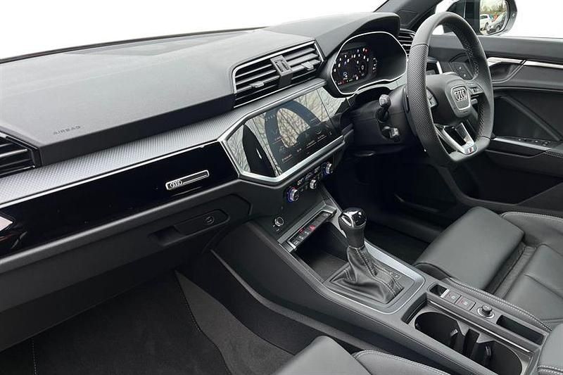 New Audi Q3 Black Edition 150 HP (110 kW) 2025 Daytona grey SUV