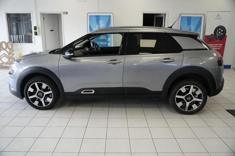 Usado Citroën C4 Cactus Flair 108 HP (79 kW) 2019 Cinzento Citadino