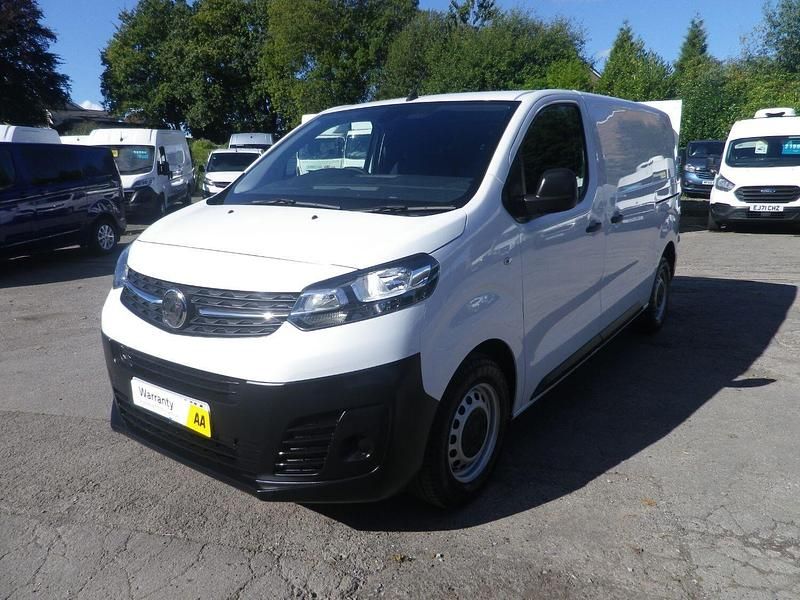Used Vauxhall Vivaro 2023 White MPV