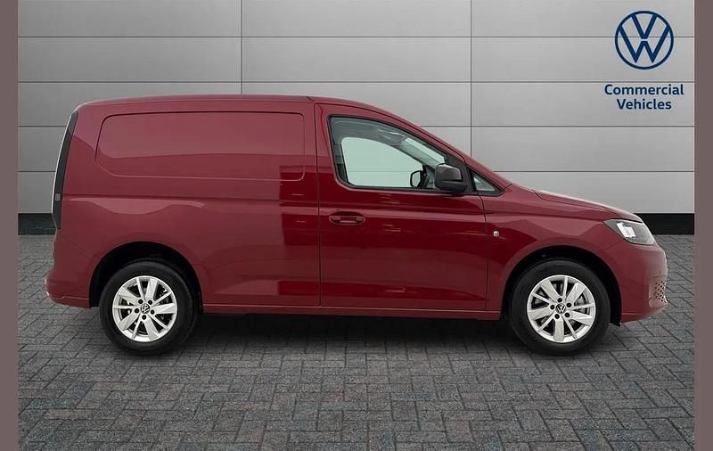 Used VW Caddy Pro 122 HP (89 kW) 2025 Red MPV