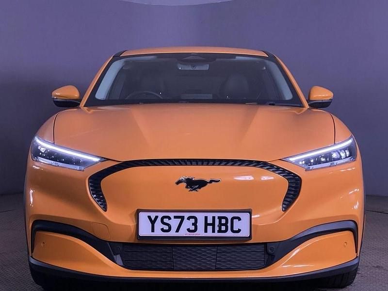 Begagnad Ford Mustang Extended Range 294 HK (216 kW) 2024 Orange SUV