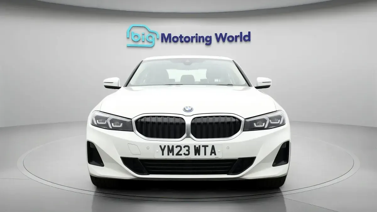 Used BMW 330 Sport Line 288 HP (211 kW) 2023 Sedan