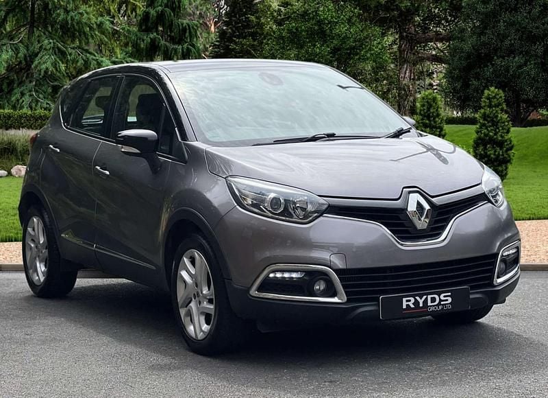 Grey/black Used 2014 Renault Captur Dynamique SUV | £8,920 (Fair price) - Image 1/4