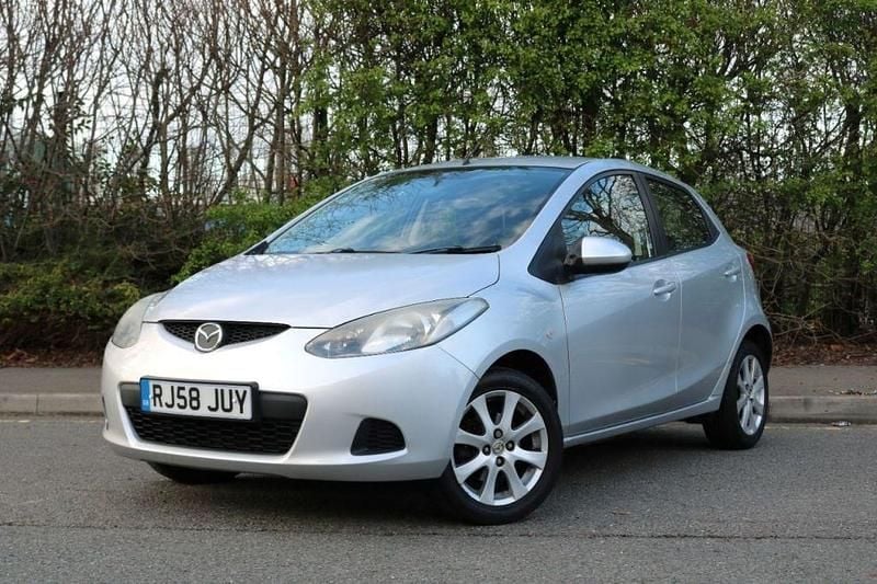 Begagnad Mazda 2 86 HK (63 kW) 2008 Silver Halvkombi