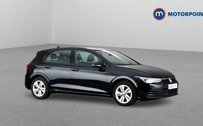 Second-hand VW Golf VIII Life 131 CP (96 kW) 2024 Hatchback